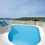 Four-bedroom With Sea View 05 بيت للعطل فيليكي درفينيك