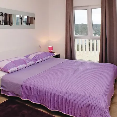 Four-bedroom With Sea View 05 * Veliki Drvenik