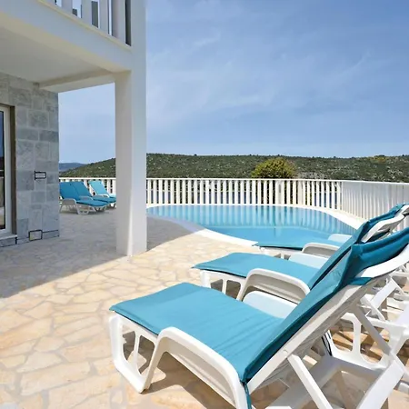 Holiday home 4 Bedroom Lovely Home In Drvenik Veliki Veliki Drvenik